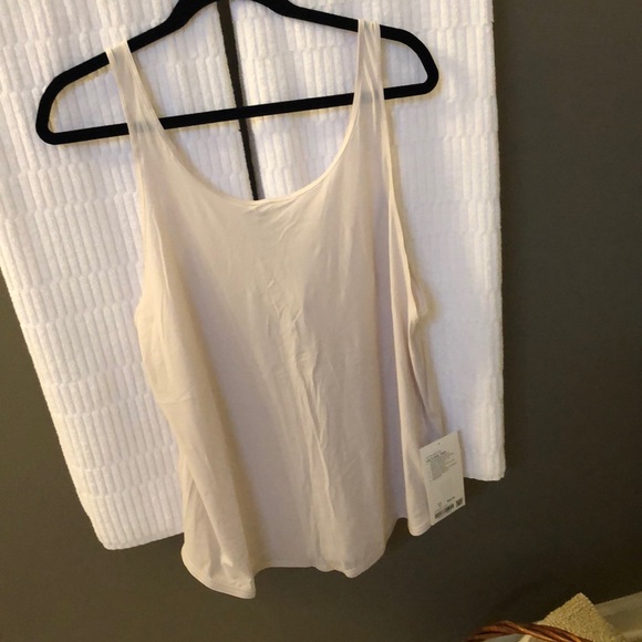 Lululemon Let it Slip tank NWT - Picture 1 of 5